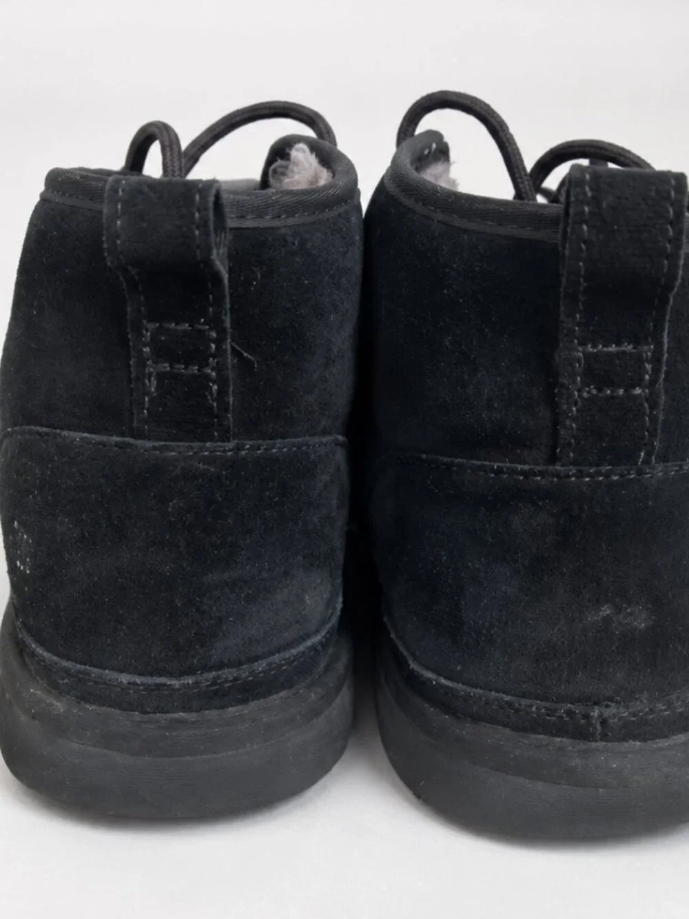 UGG Neumel Black Suede Chukka Boots Shearling Lined Lace Up Men’s Size 11